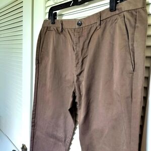 Calvin Klein Men's 36x32 Slim Fit 100% Cotton Chino Pants Brown